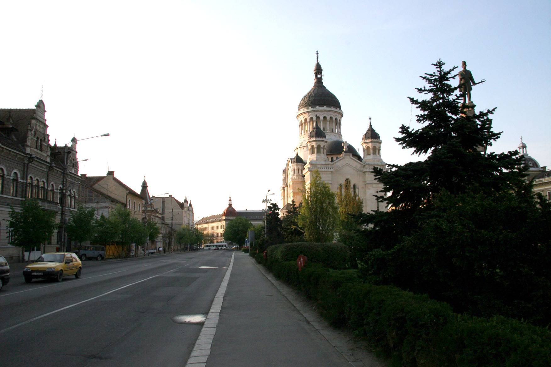 Cluj, looking down the Avenue