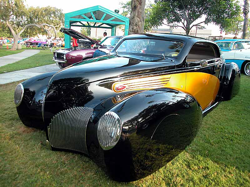 Custom Lincoln Zephyr - Taken at the Signal Hill DARE Car Show 2003