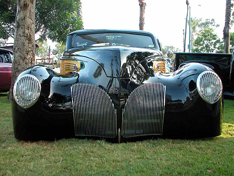 Custom Lincoln Zephyr - Taken at the Signal Hill DARE Car Show 2003