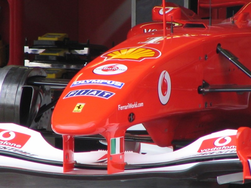 la Ferrari dans le garage