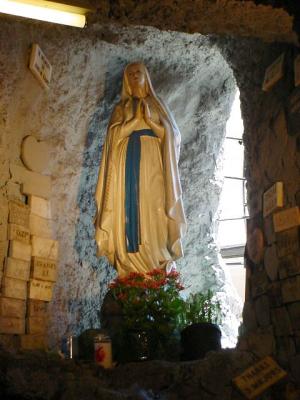 MaryGrottoInterior.jpg