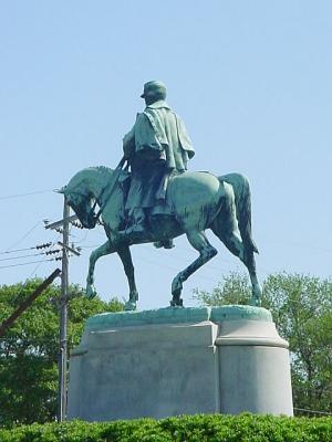 BeauregardStatueSide.jpg