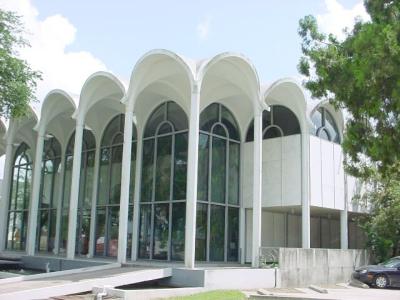 CurvedArchBuilding.jpg