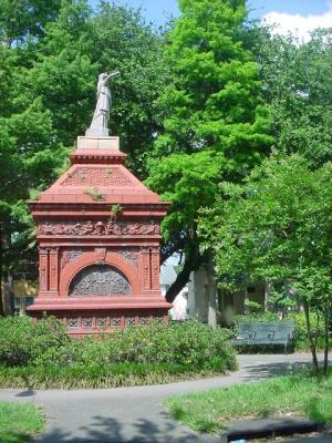 EsplanadeStatue.jpg