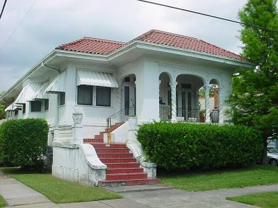 TwistedColumnsHouse.jpg