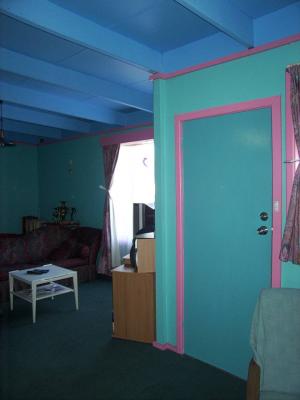 From tile fire to Main Lounge&Dining (Side front door now closed)