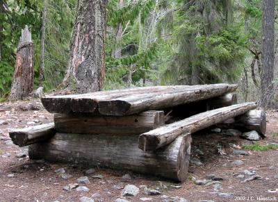 Rainbow Falls Picnic Table
