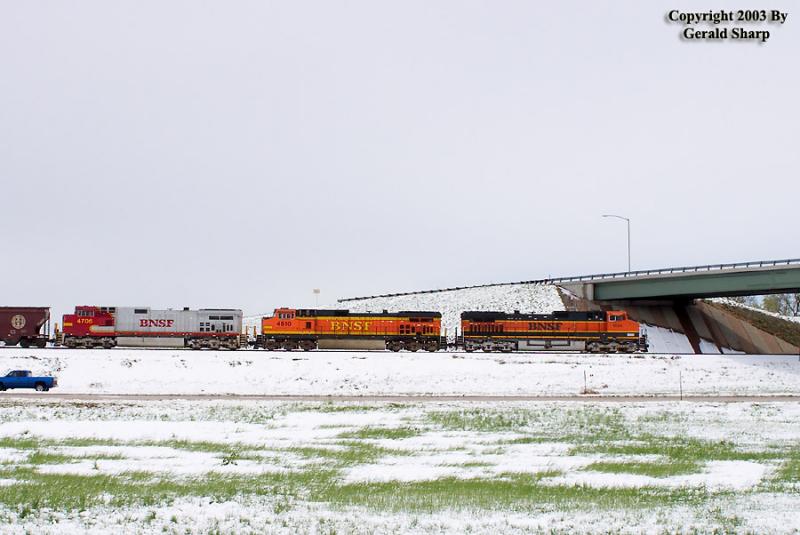 BNSF 1024 West At East Tonville, CO