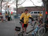...in the pre-dawn darkness (see the street light?) Winding up the Dahon folder for a full day of riding.
