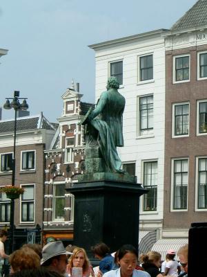 Statue of a famous Dordrecht painter