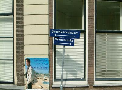 Which way to go? Maybe to the left to the Grote Kerk?