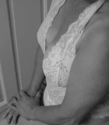 u27/lydia/medium/4282679.85bw.jpg