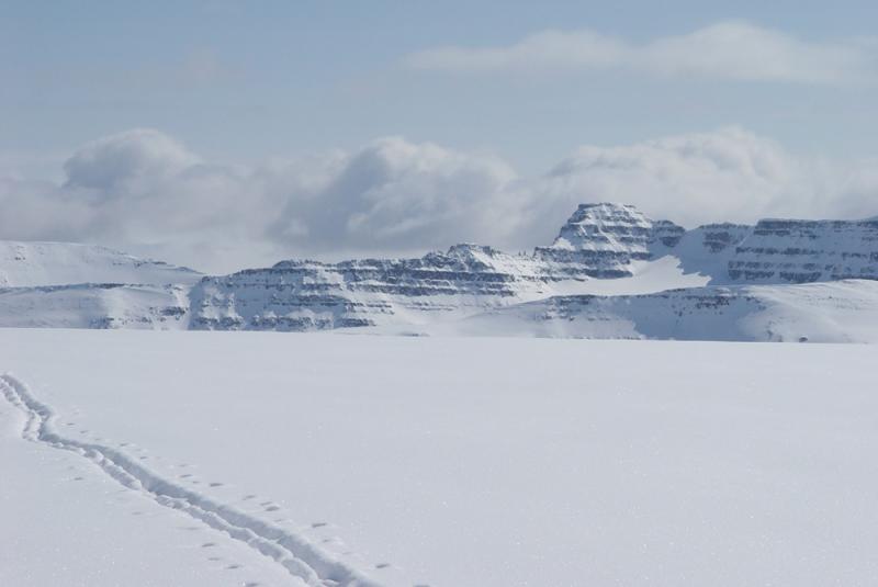 View over barkrjkull to southeast. Could that be Lambrhnjukur??