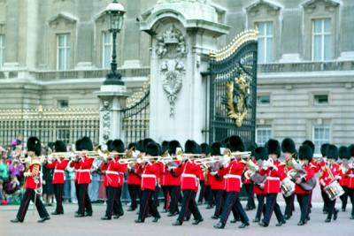 Changing the Guard at Buckingham Palace 01