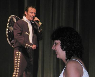 Linda with Hombre