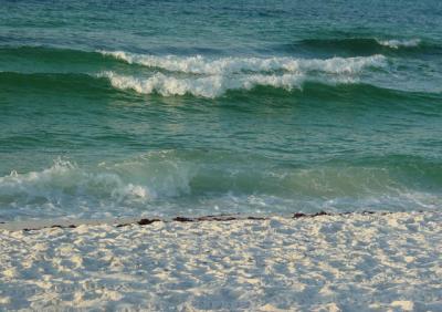 Gentle Waves by florg