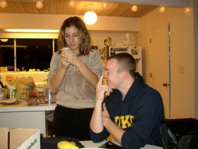 u27/tikkiman/medium/16147665.JasononceagainmakesStephaniesphoneringbymerelytouchinghisnose.jpg