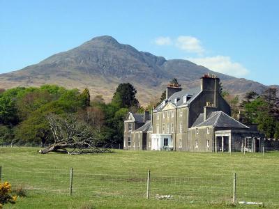 Loch Buie house and Ben Buie