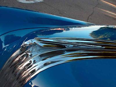 1949 Pontiac hood ornament