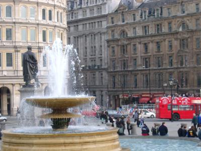 Trafalgar Sq Fountain.JPG