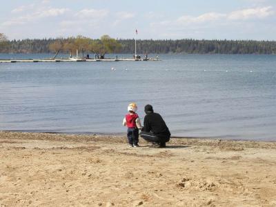 This sure is a big river, Papa!
