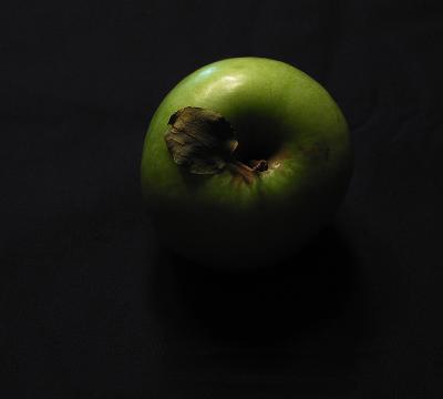 Apple with Leaf (*)