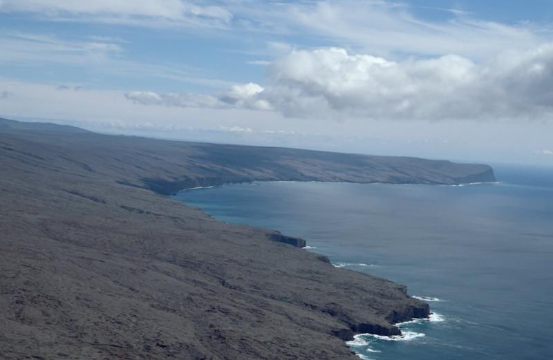 18-Lanai facing Molokai