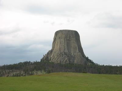 u29/grasshopper216/upload/17066974.DevilsTower2.jpg
