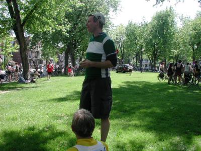 Steve Klein and Trudy Hutter scan the crowd for the last member of our group, as the participants approach the finish line coming into Parc Laurier and the end-of-ride festival.