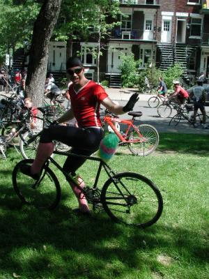 This Tour character with his Popeye calves, feather duster seat, and high-pitched voice complained, woefully (and in two languages), that he anticipated an extraordinarily arduous journey riding the 200 KM back to Ottawa with that particular appurtenance being substituted for his stolen bicycle seat.