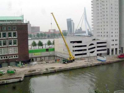 Slender crane