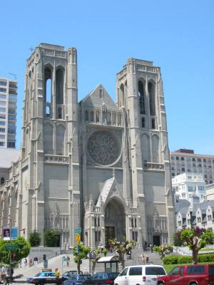 Grace Cathedral
1100 California Street at Taylor San Francisco CA; Tel. 415.749.6300
The gothic landmark of the west coast, the ornate beauty of Grace Cathedral is home to hidden gardens, curling dragon statues, and a redwood pulpit that has seen the likes of Dr. Martin Luther King Jr., Archbishop Desmond Tutu, and the Dalai Lama. The Grace hosts glorious concerts year round and its Columbarium is the only sacred landmark in San Francisco where freshly cremated remains may be laid to rest.