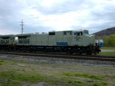 Unpainted N&S Locomotive