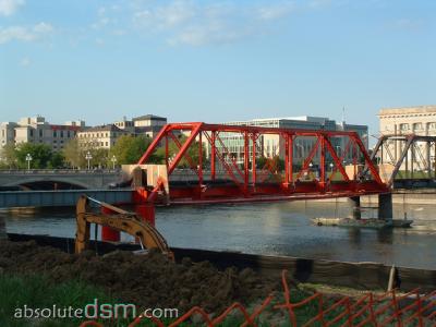 riverwalk ped bridge-1.jpg