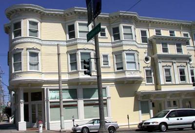 California-and-Divisadero-yellow-apt-bldg.jpg