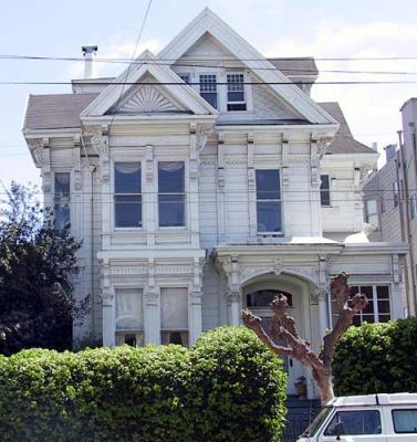 California-bet-Pierce-Scott-white-QA-SE.jpg
