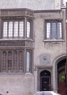 California-bet-Octavia-Gough-vampire-house-entry.jpg