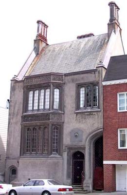 u29/sfvictorians/medium/17455332.CaliforniabetOctaviaGoughvampirehouse.jpg