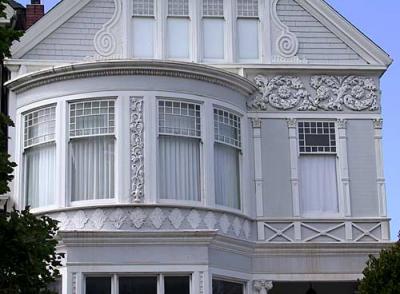 Pacific-bet-Pierce-Scott-white-middle.jpg