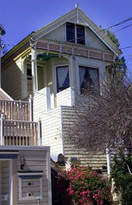 u29/sfvictorians/medium/17464494.22ndbetNoeSanchezyellowgreenQA.jpg