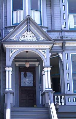 21st-bet-Noe-Castro-grey-blue-white-QA-entry.jpg