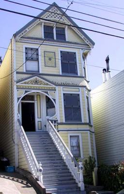 21st-bet-Noe-Castro-yellow-grey-QA-b.jpg