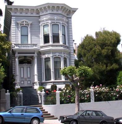 California-bet-Gough-Franklin-grey-white-nice-garden-IT.jpg