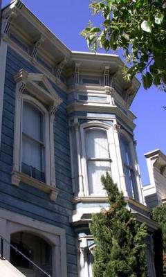 Liberty-bet-Guerrero-Dolores-blue-white-worn-paint-IT.jpg