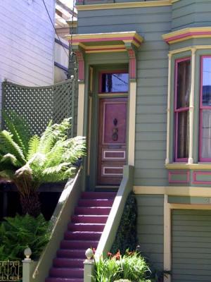 Scott-bet-Sacramento-Clay-green-yellow-red-IT-det.jpg