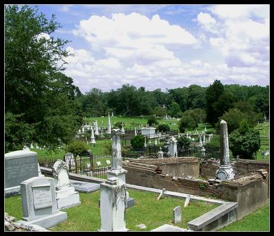 Natchez-City-Cemetery.jpg