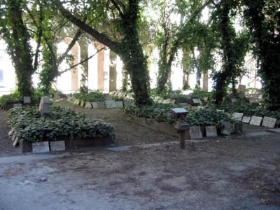 Graves of those murdered by the Nazis in 1944-45