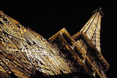 Tour Eiffel (2001)
