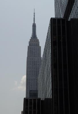 u29/stfchallenge/medium/17688190.empire_state_building.jpg