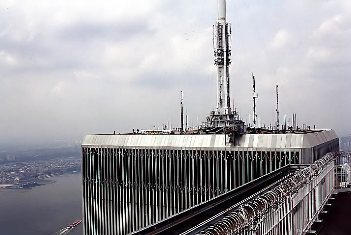 <b>Top of <br>The <br>WTC</b><br><font size=2>Bill Borne
